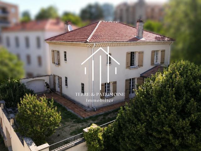 Maison 4 pièces 153 m²