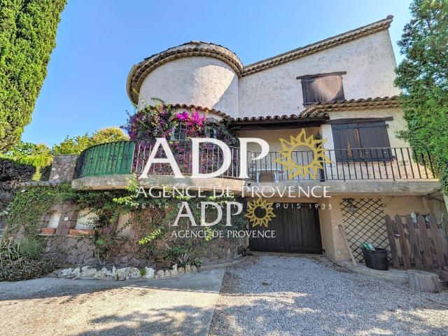 Maison 6 pièces 165 m²