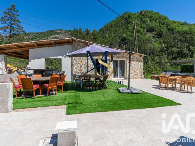 Maison 4 pièces 168 m²