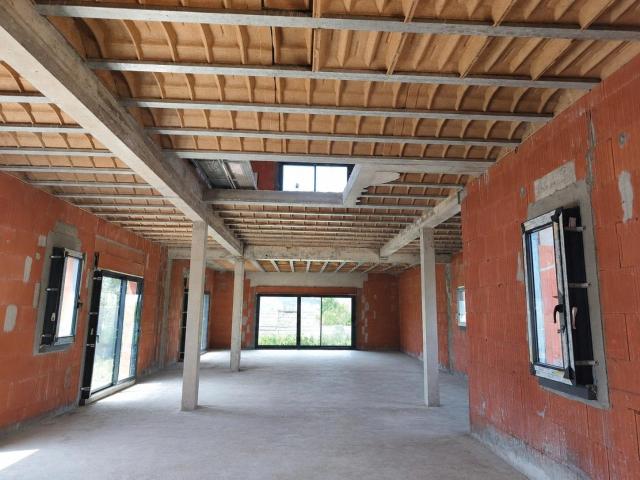 Maison 4 pièces 170 m²