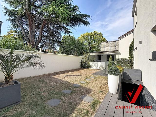 Maison 4 pièces 185 m²