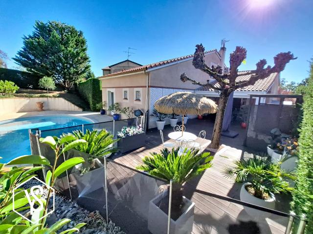 Maison 4 pièces 180 m²