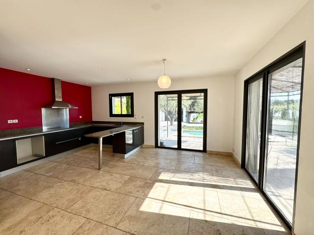 Maison 4 pièces, 180 m² à louer à Aix en Provence 13100