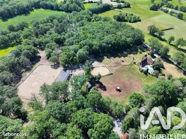 Propriété 7 pièces 250 m²