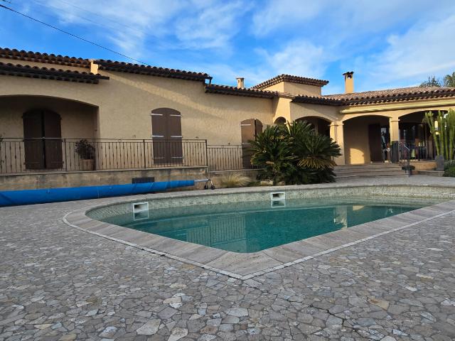 Maison 4 pièces 182 m²