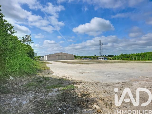 Maison 4 pièces 1 080 m²