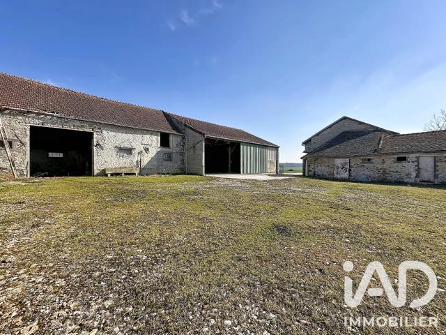 Maison 4 pièces 1 100 m²
