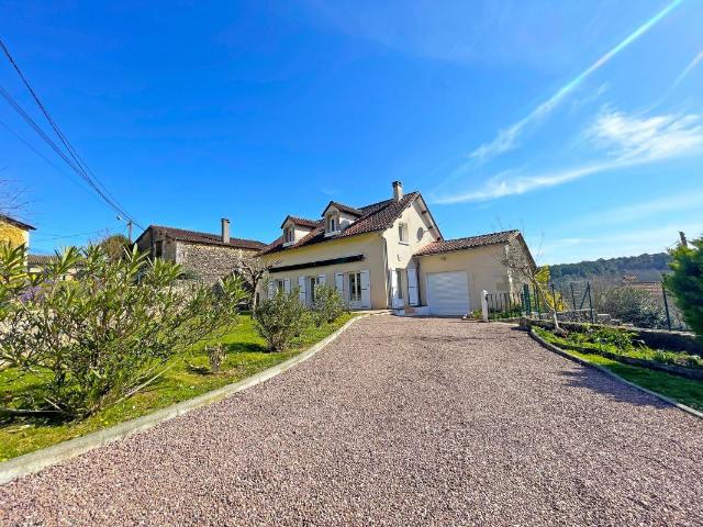 Maison 4 pièces 205 m²