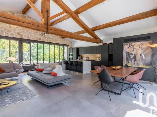 Maison 4 pièces 207 m²
