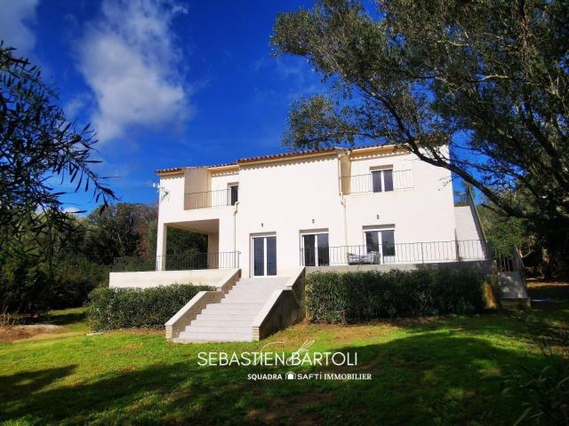 Maison 4 pièces 208 m²