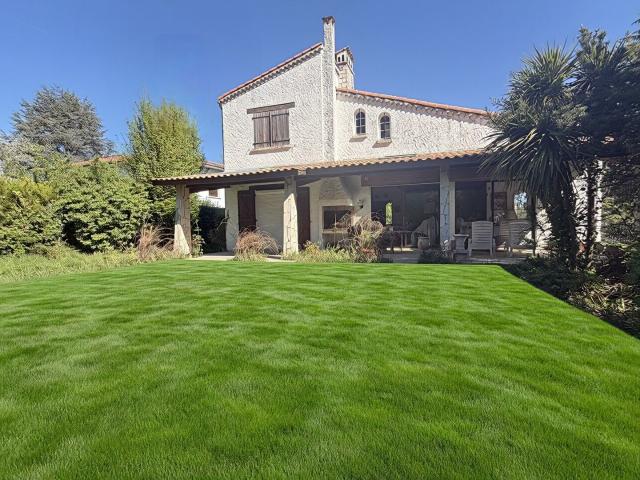 Maison 4 pièces 209 m²