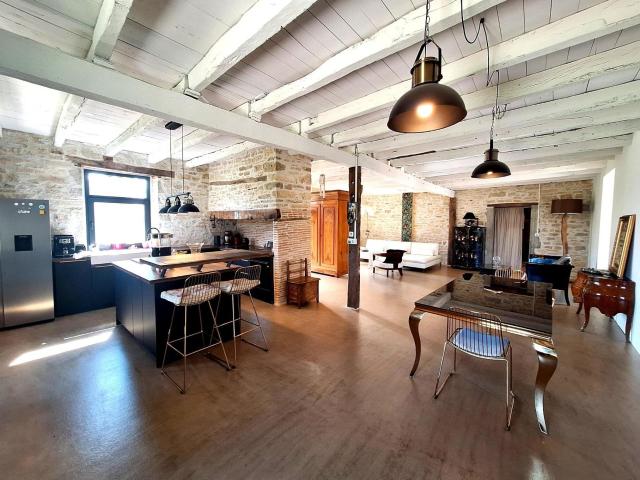 Maison 4 pièces 200 m²