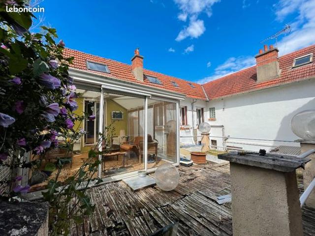 Maison 4 pièces 200 m²