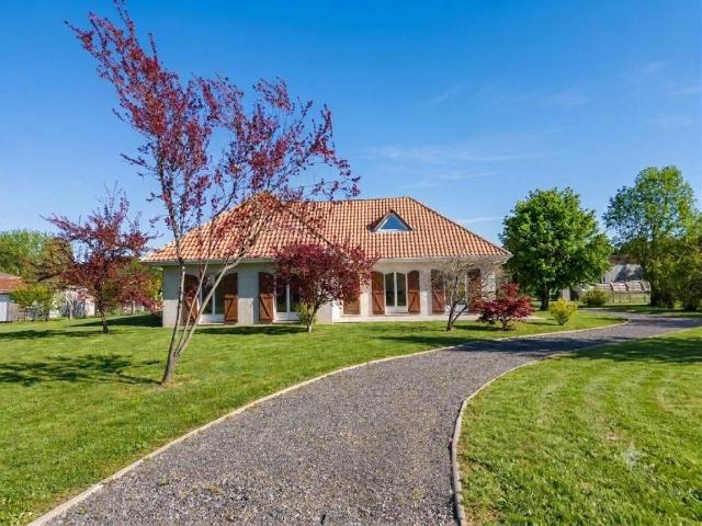 Maison 4 pièces 201 m²