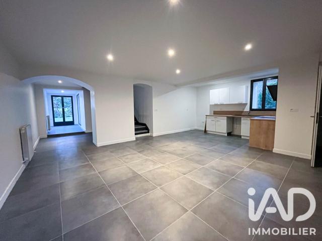 Maison 4 pièces 201 m²