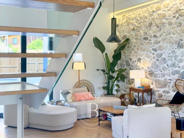 Maison 4 pièces 215 m²