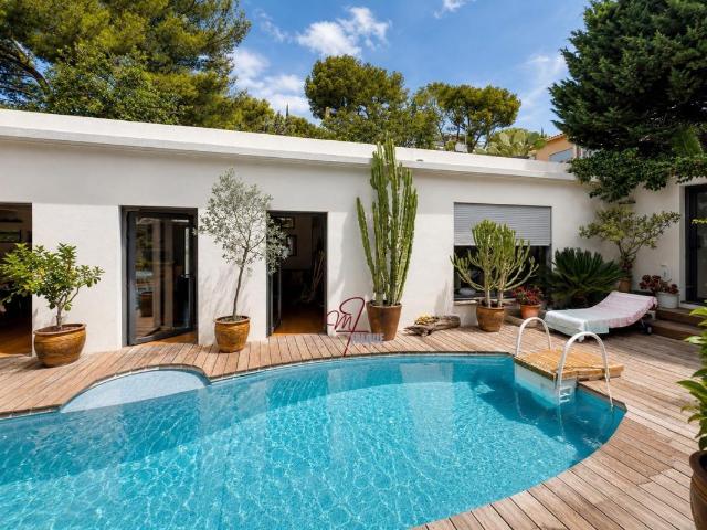 Maison 4 pièces 216 m²