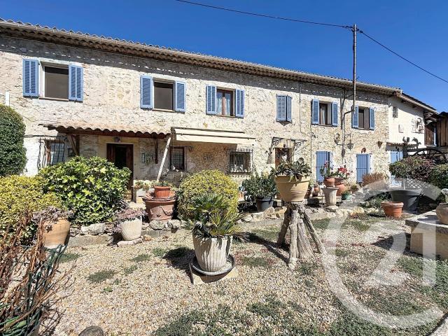 Maison 4 pièces 218 m²