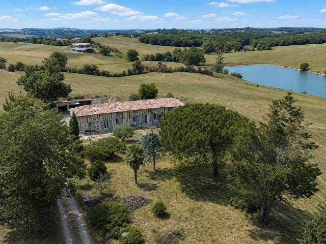 Maison 4 pièces 219 m²