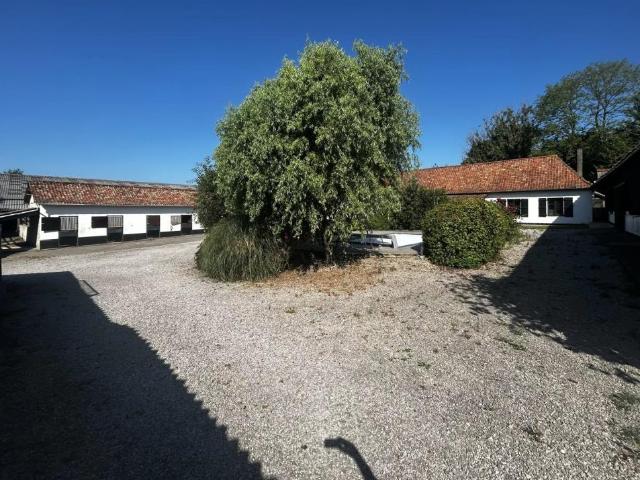 Maison 4 pièces 211 m²