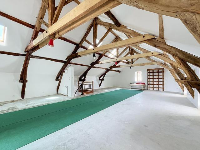 Maison 4 pièces 212 m²