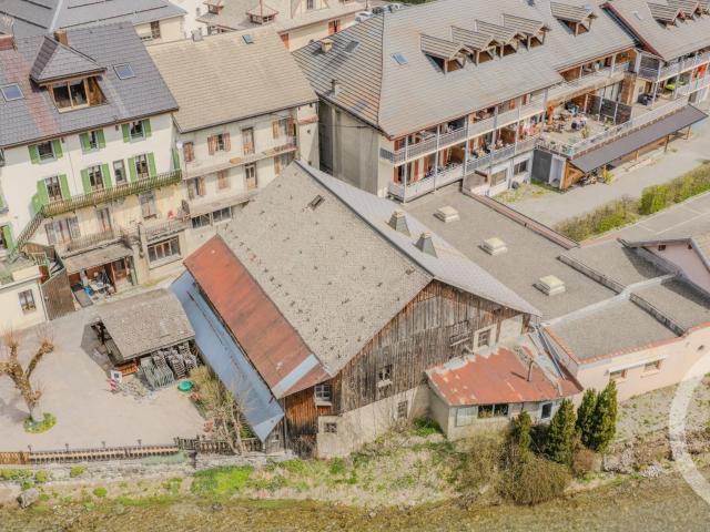 Maison 4 pièces 229 m²