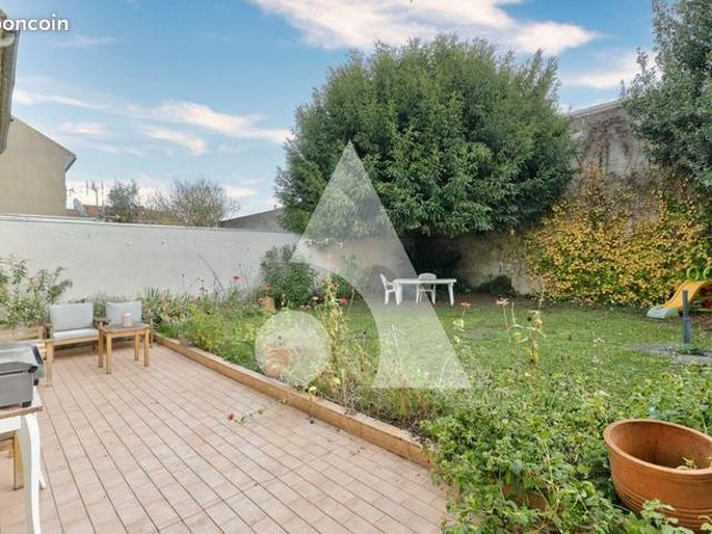 Maison 4 pièces 220 m²