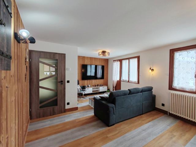 Maison 4 pièces 234 m2 avec garage