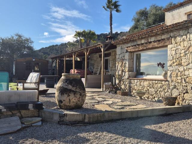 Maison 4 pièces 235 m²