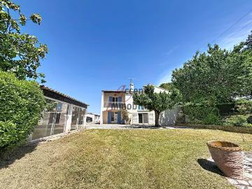 Maison 4 pièces 235 m²