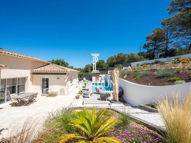 Maison 4 pièces 233 m²