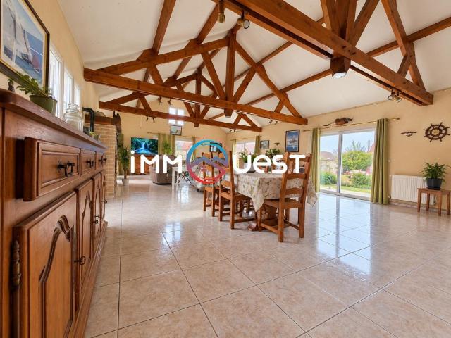Maison 4 pièces 244 m²
