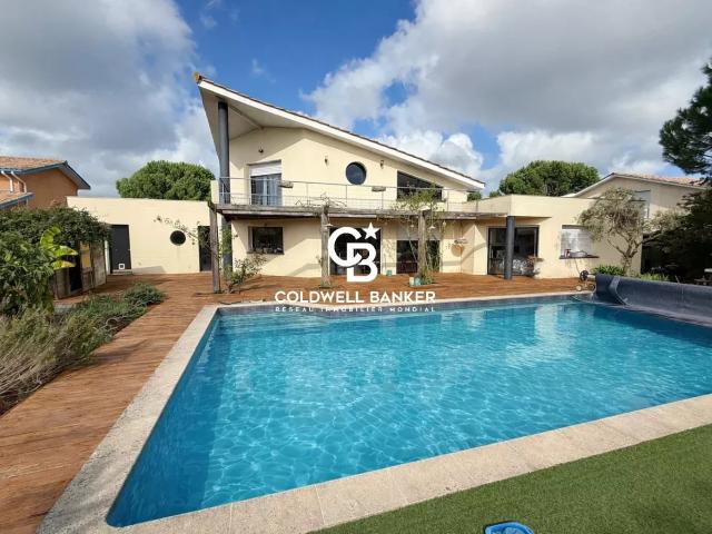 Maison 4 pièces 252 m²