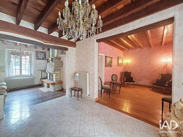 Maison 4 pièces 266 m²