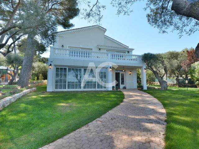 Maison 4 pièces 260 m²