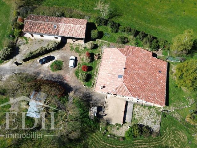 Maison 4 pièces 260 m²