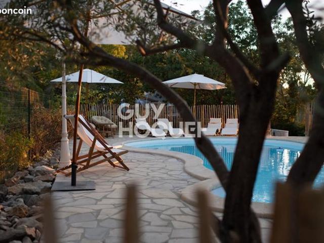 Maison 4 pièces 274 m²