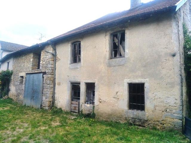 Maison 4 pièces 270 m²