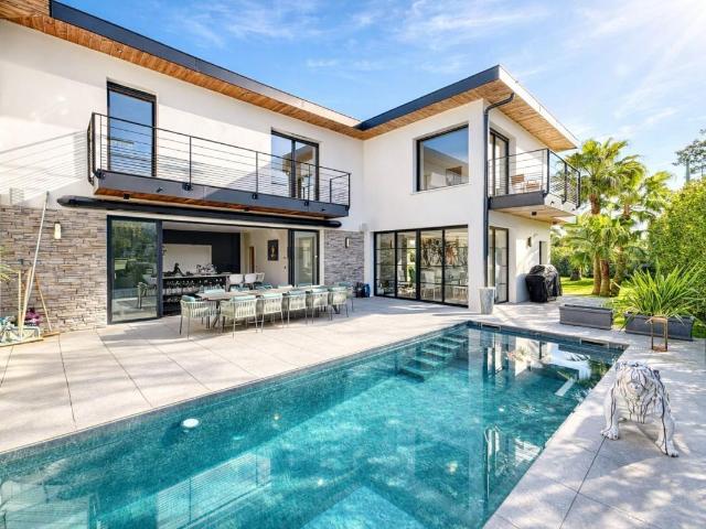 Maison 4 pièces 290 m²