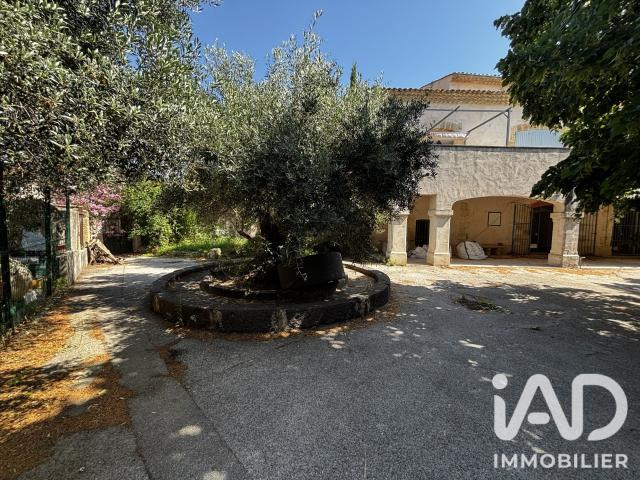 Maison 4 pièces 300 m²