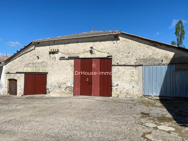 Maison 4 pièces 300 m²