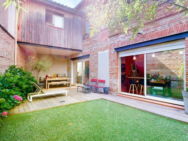Maison 5 pièces 217 m²