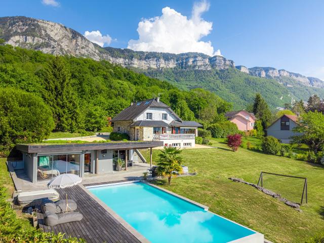Maison 4 pièces 326 m²