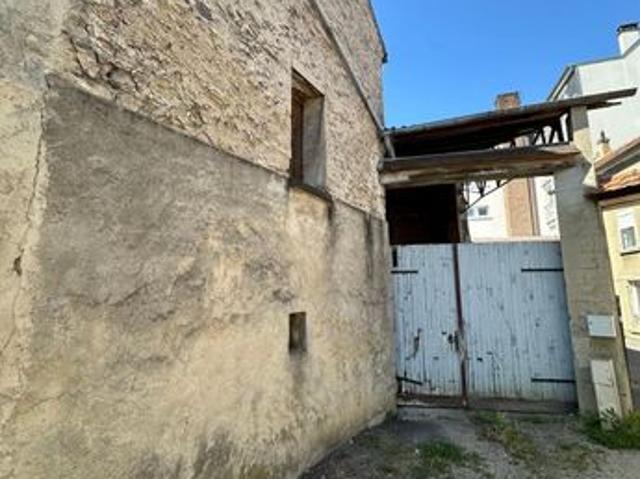 Maison 4 pièces 336 m²