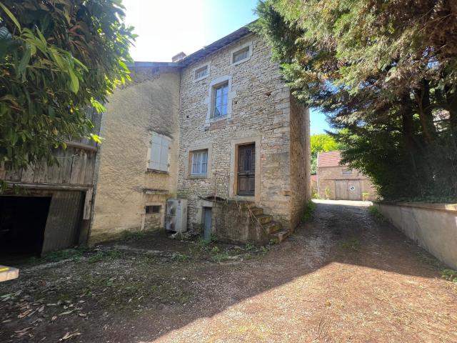 Maison 4 pièces 350 m²