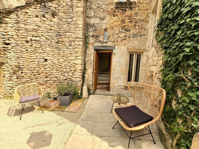 Maison 4 pièces 400 m²
