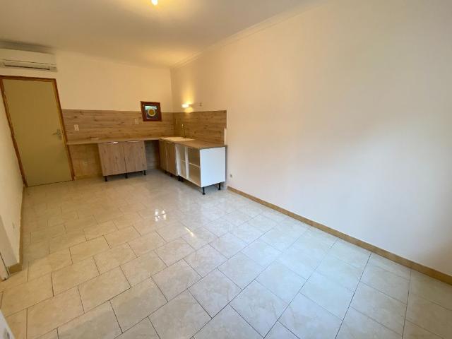Maison 4 pièces, 68 m² à louer à Sommières 30250
