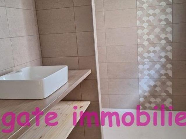 Maison 4 pièces, 70 m² à louer à Captieux 33840