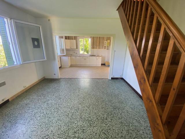 Maison 4 pièces, 70 m² à louer à Larochemillay 58370