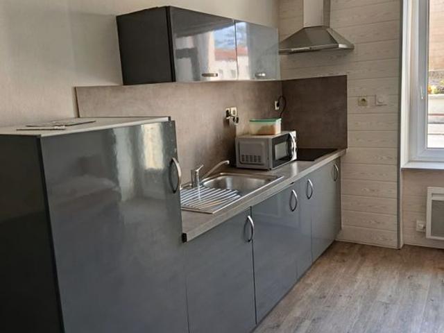 Maison 4 pièces, 71 m² à louer à Chemillé en Anjou 49120